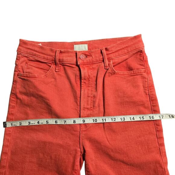 Mother The Swooner Rascal Ankle Fray in Flame Scarlett Size: 28 - Picture 6 of 9